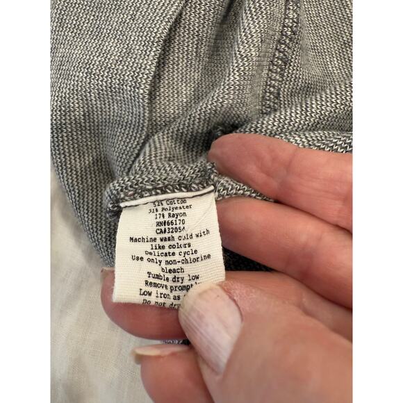 BDG Long Sleeve Printed Pullover Scoop Neck Sweater Gray Women's Size Small - Picture 7 of 10